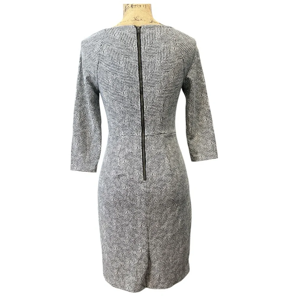 The Limited EC Black and white Herringbone Knee Length Design Dress. Size 0 - Picture 5 of 7